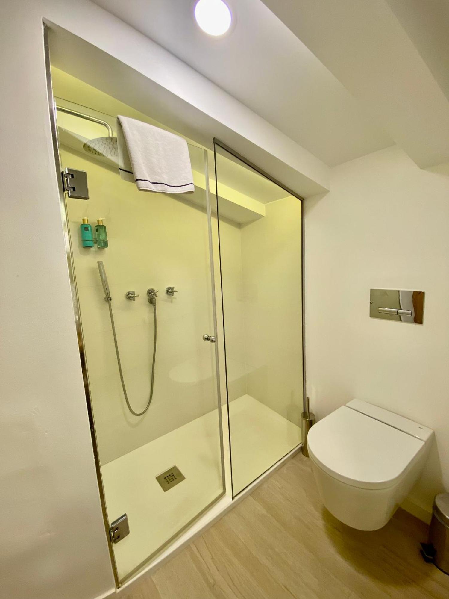 Hotel Artemisia ซิวตาเดญา ภายนอก รูปภาพ